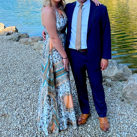 Lulu’s Divinely Inspired White Scarf Print Satin Backless Maxi Dress, Size M - Picture 7 of 15